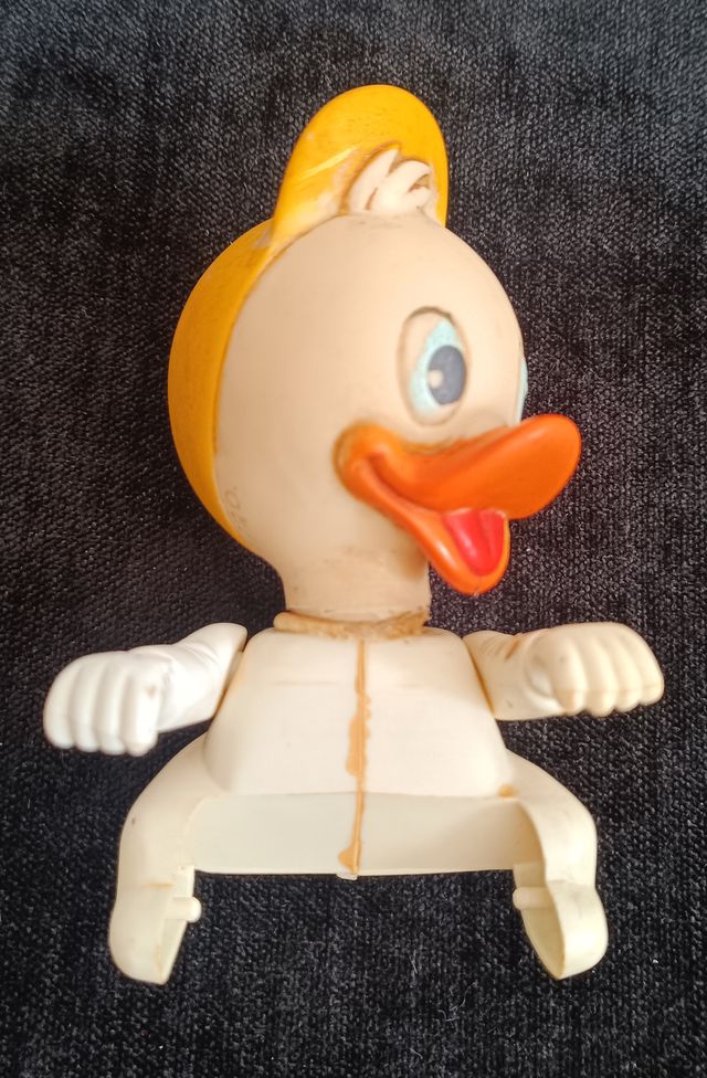 MI PANDY TOY - WALT DISNEY DONALD DUCK BARVAL 1976