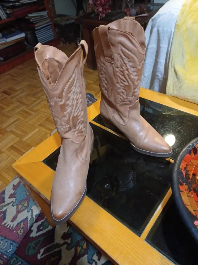 Botas de cuero marrones