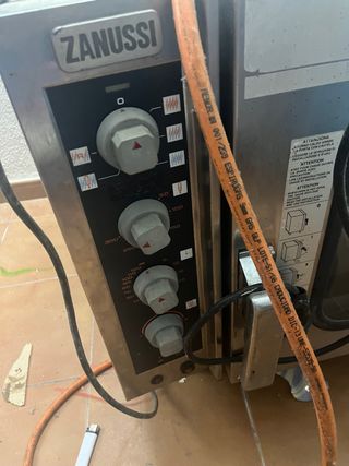Horno de convección Zanussi