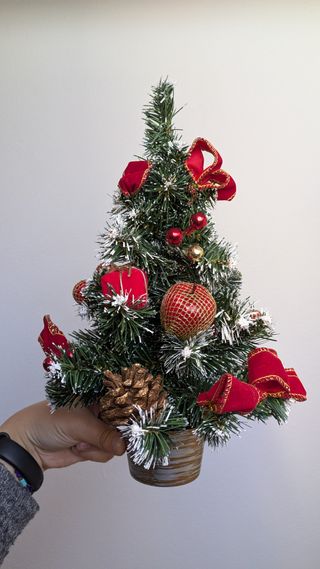 Alberino di Natale decorato