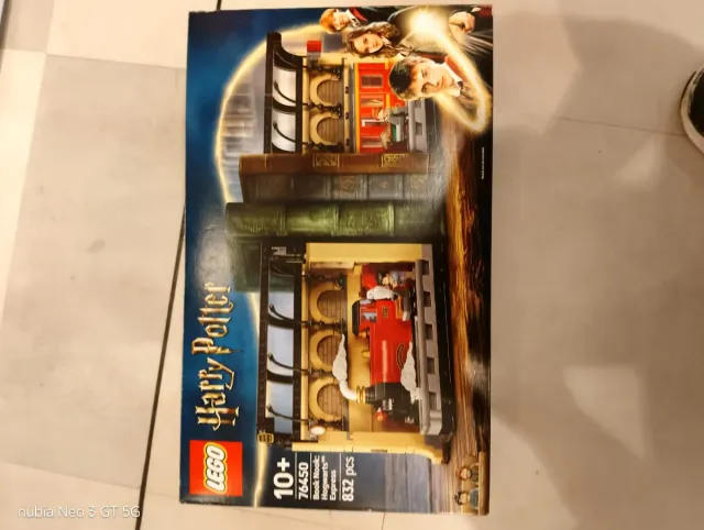 LEGO Harry Potter 76450 Book Nook Hogwarts Express