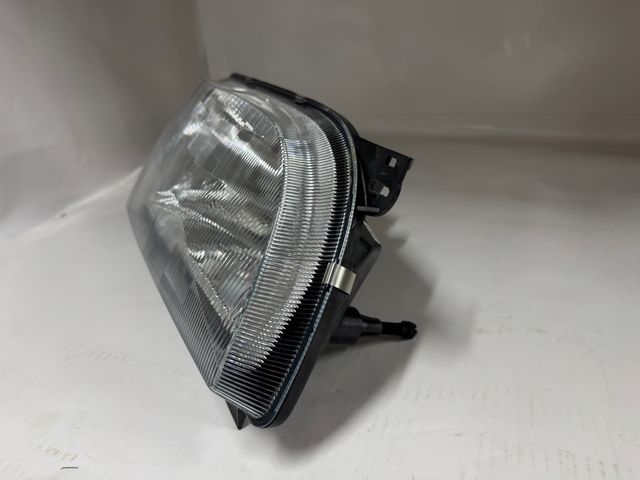 FARO DERECHO FORD TRANSIT AÑO 1995 REF: 1114894