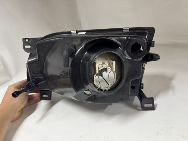 FARO DERECHO FORD TRANSIT AÑO 1995 REF: 1114894