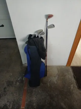 Juego palos de golf para niño: 4 iron, drive, putt