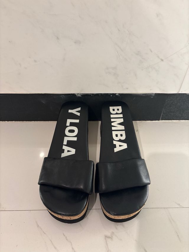 Sandalias Bimba y Lola Negras Plataforma