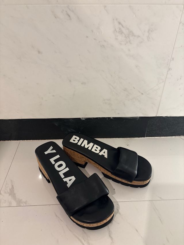 Sandalias Bimba y Lola Negras Plataforma