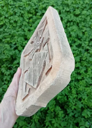 Escudo de Valencia realizado en piedra