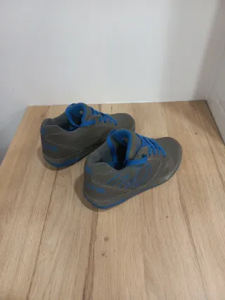Zapatillas Heelys con ruedas grises y azules