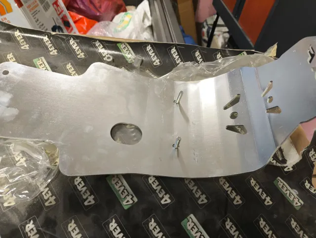 Cubrecarter Aluminio Kawasaki KXF