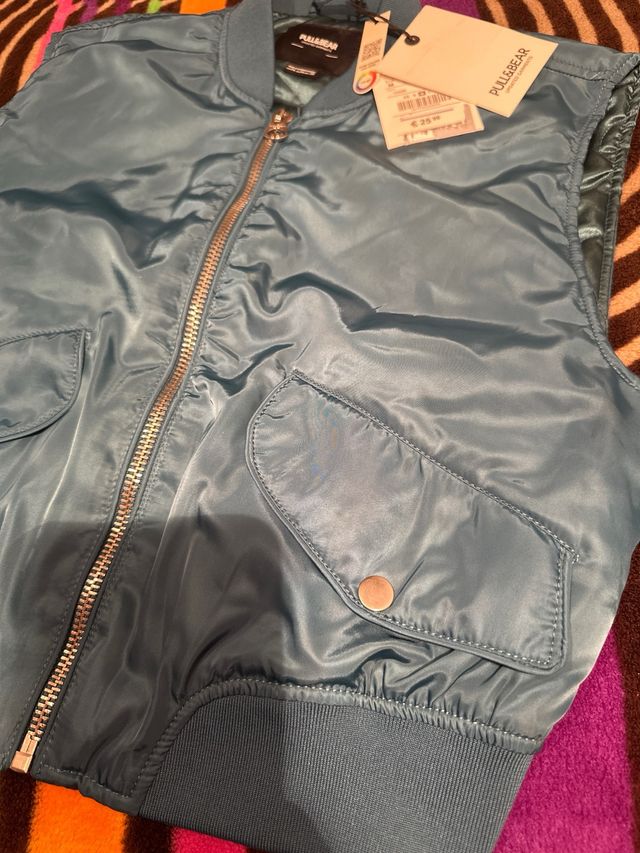 Chaleco Pull&Bear verde talla M