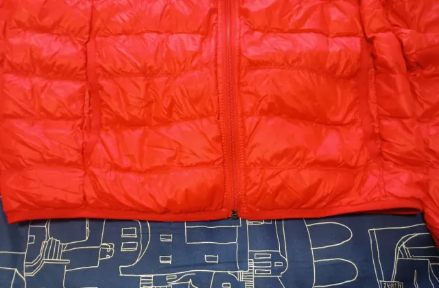 Piumino tecnico Emporio Armani (100 grammi).