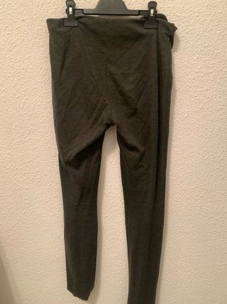 Pantalón elástico gris con cremalleras