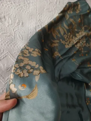 2 camisones, verde y champagne estampado floral.