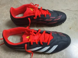 Botas Turf Adidas Predator Negras Rojas