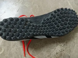 Botas Turf Adidas Predator Negras Rojas