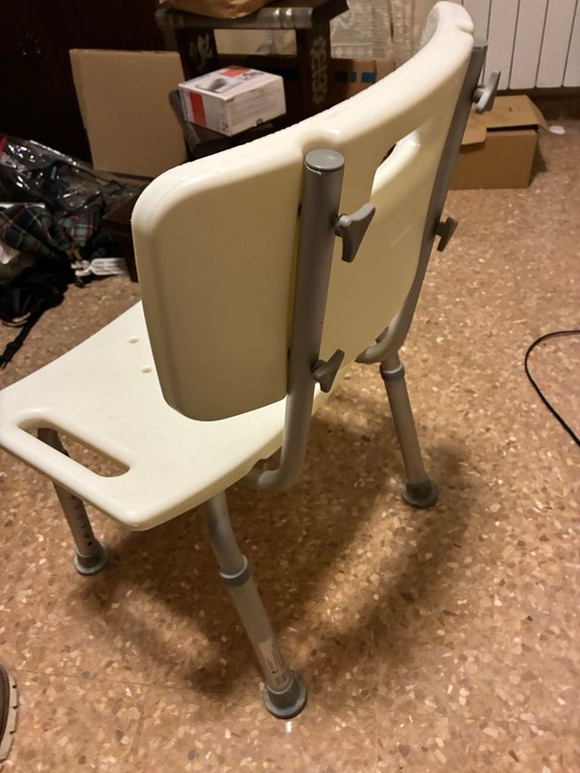 Silla de Baño Regulable para Mayores