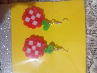 Pendientes artesanales fresa