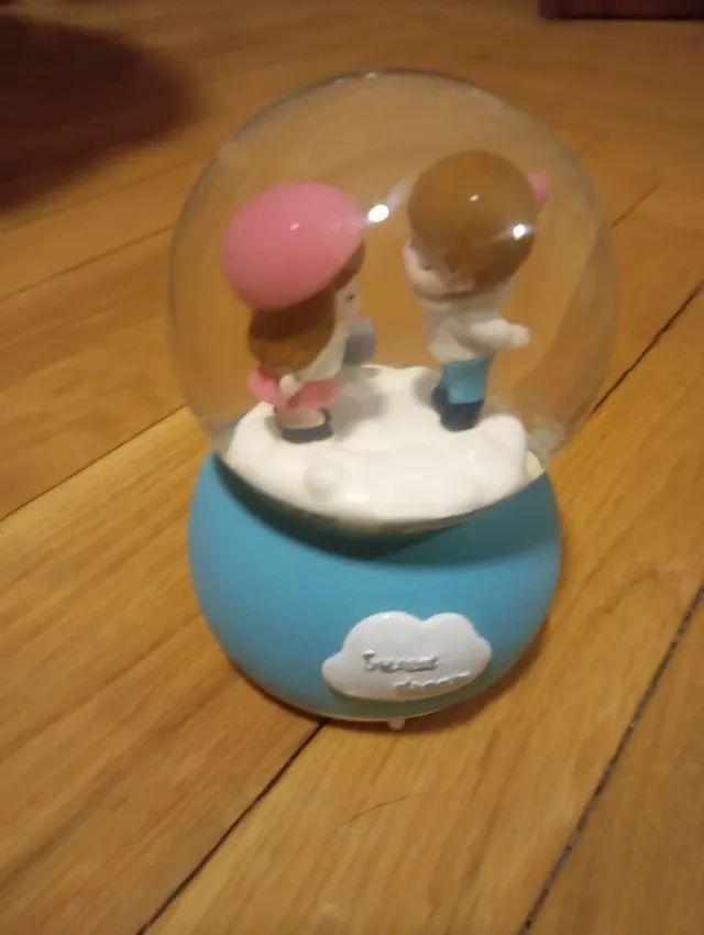 Bola de cristal noivos