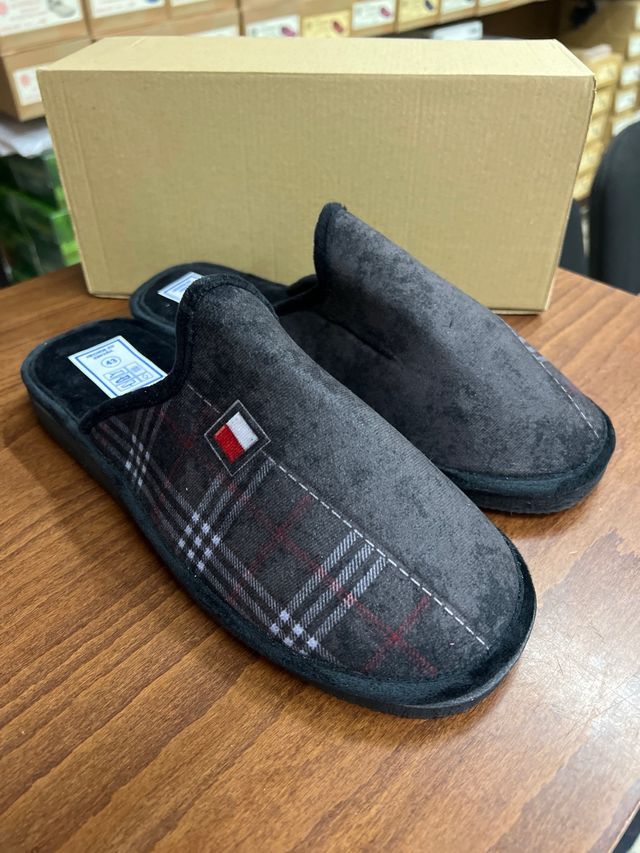 Zapatillas casa piso ligero Hombre Talla 43