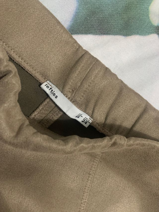 Falda corta beige/marrón