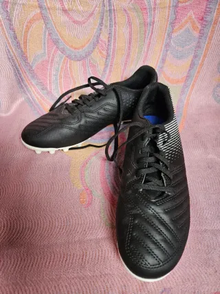 Botines de fútbol negros talla 39