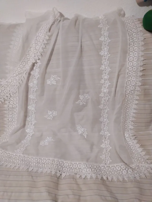 Manteleta Huertana Blanca