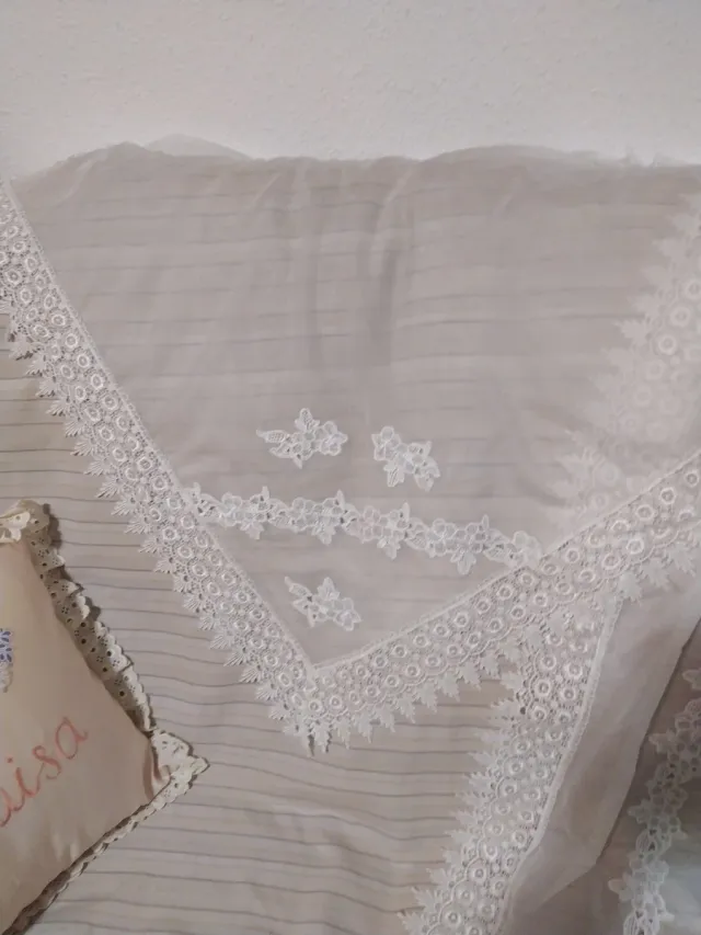 Manteleta Huertana Blanca