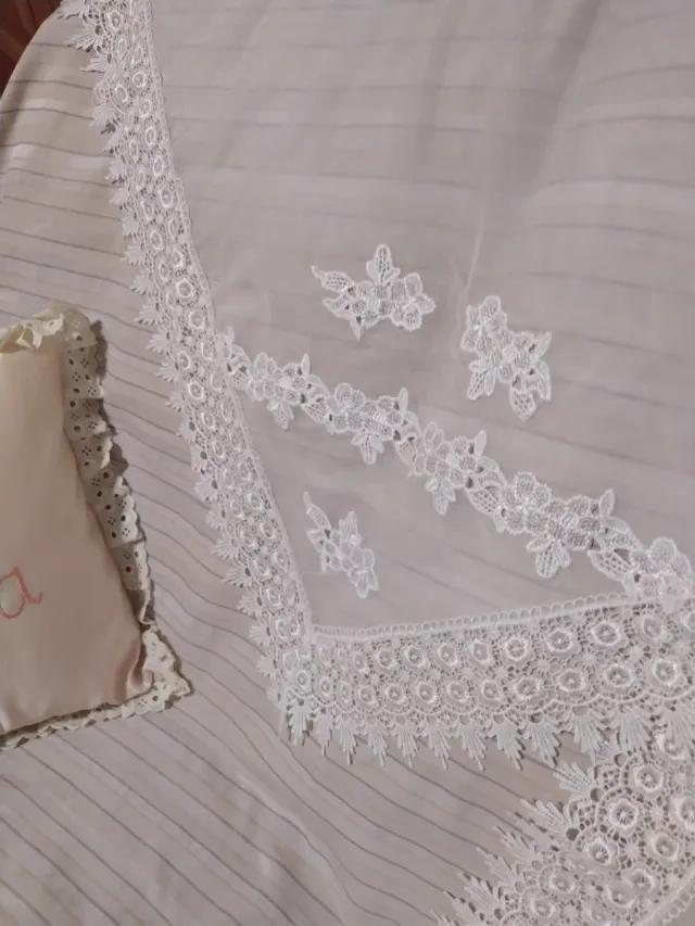 Manteleta Huertana Blanca