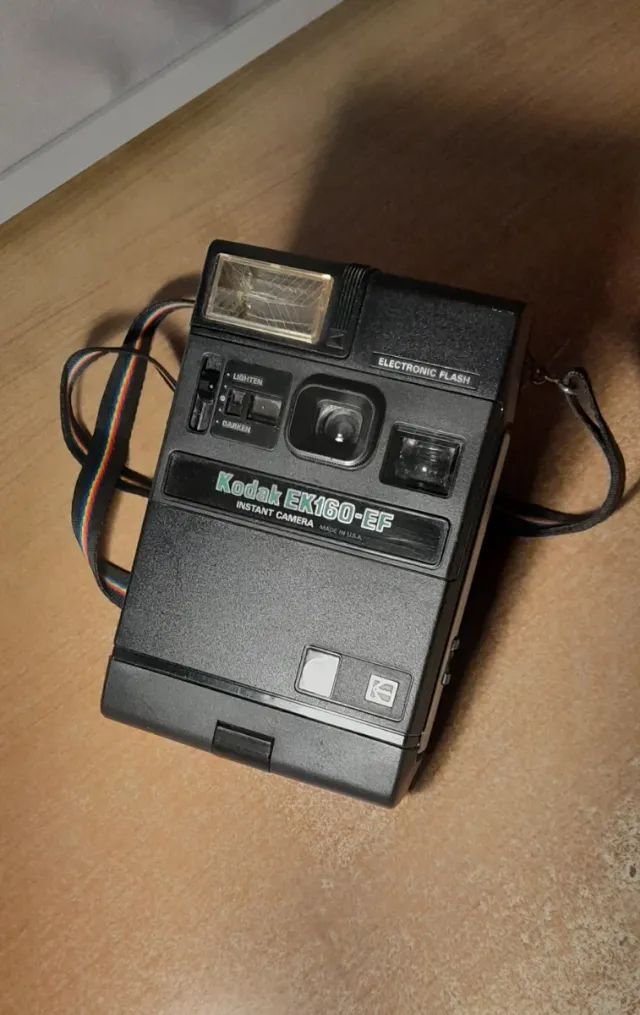 Cámara Kodak EK160-EF Instantánea