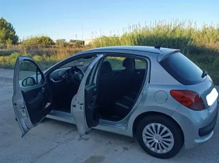 Peugeot 207 2009