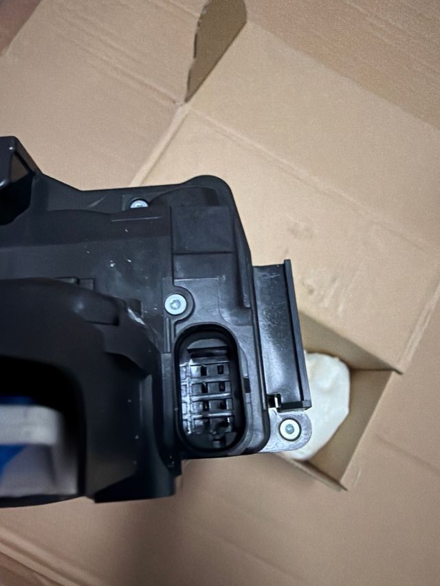 Cierre Puerta Delantero Derecho Mercedes