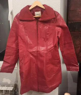 Chaqueta de cuero roja marca Isaco