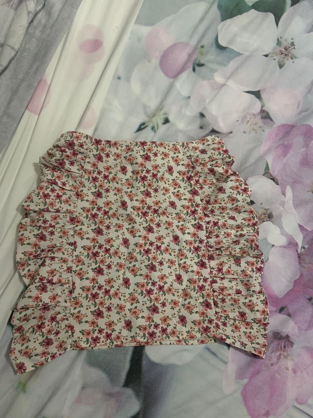 Falda corta floral verano