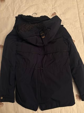 Cazadora Zara Negra con Capucha