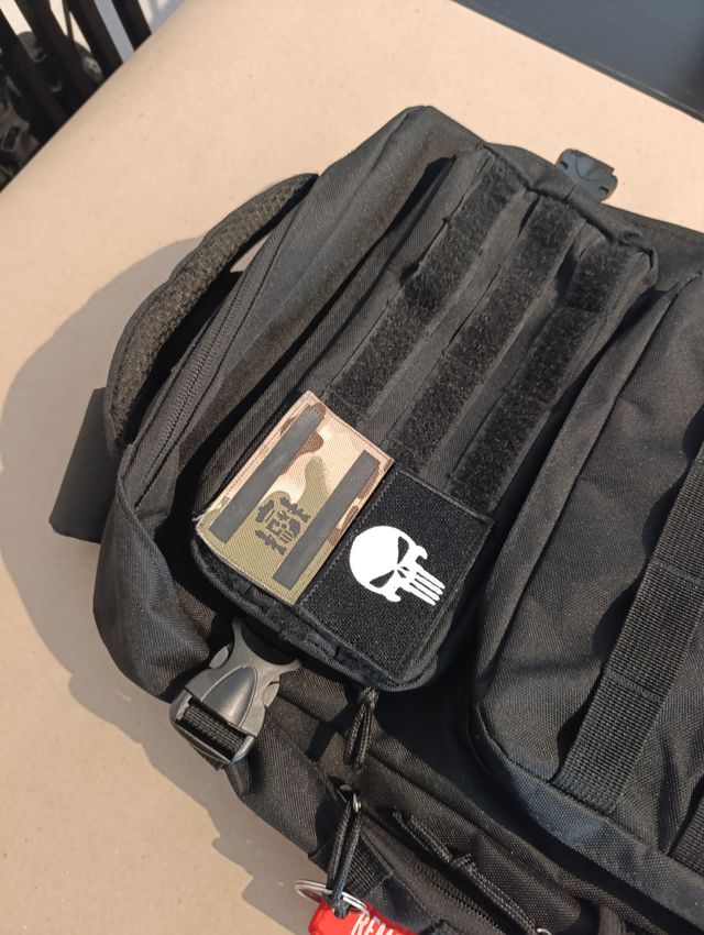 Mochila Táctica Negra + Accesorios