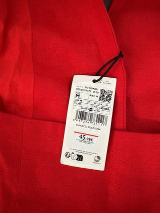 Blusa Mango escotada roja