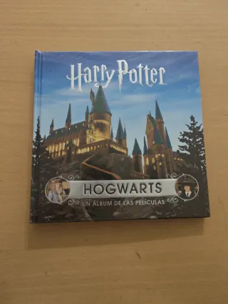 J.K. Rowling's Wizarding World: Hogwarts. Un ál...