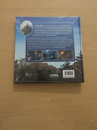 J.K. Rowling's Wizarding World: Hogwarts. Un ál...