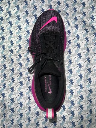 Nike Invincible 3 Negro/Rosa