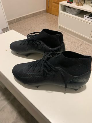 Botas de fútbol Nike Seminuevas