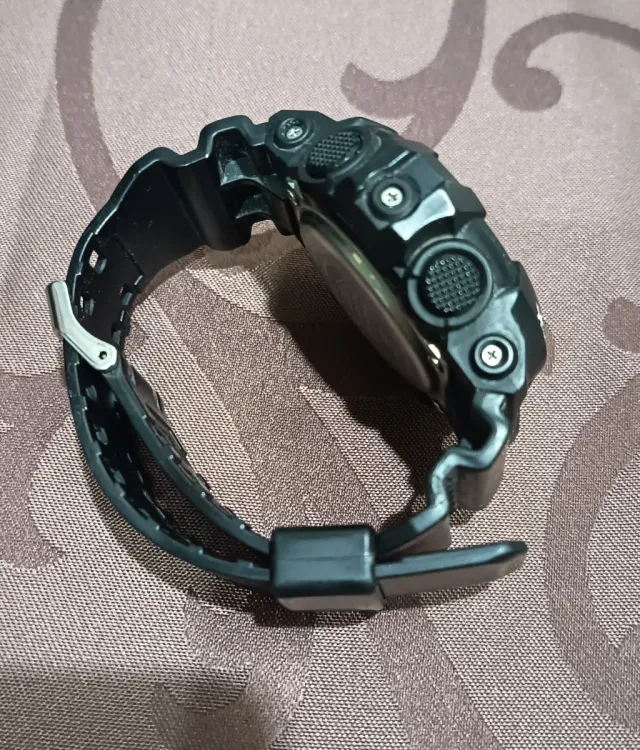 Reloj Casio G-SHOCK Negro y Verde