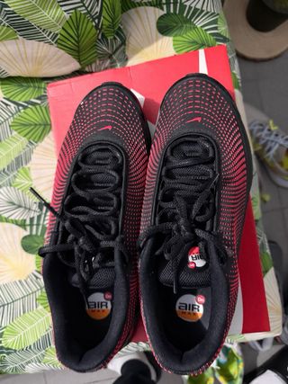 Nike DN Zapatillas Negras y Rojas