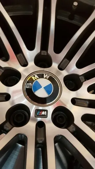 PEGATINAS M PARA LLANTAS BMW LOGO M 4 ud