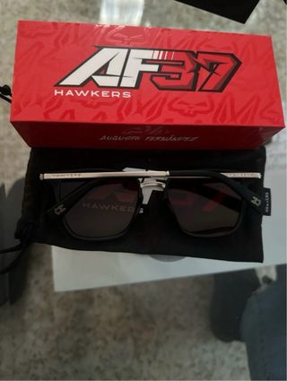 Gafas Hawkers Negras y Plateadas Nuevas