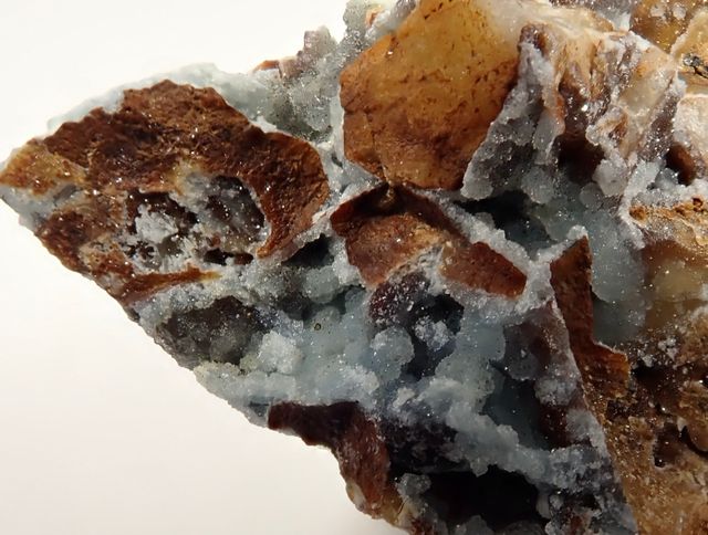 Plumbogummita mineral