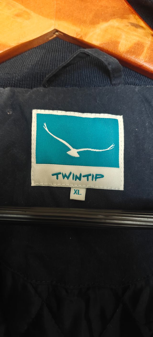 Parka blu con cappuccio e pelo