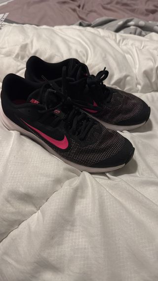 Zapatillas Nike Negras y Rosas