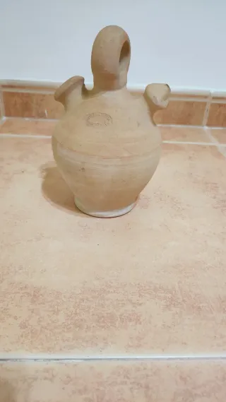 Botijo pequeño de barro