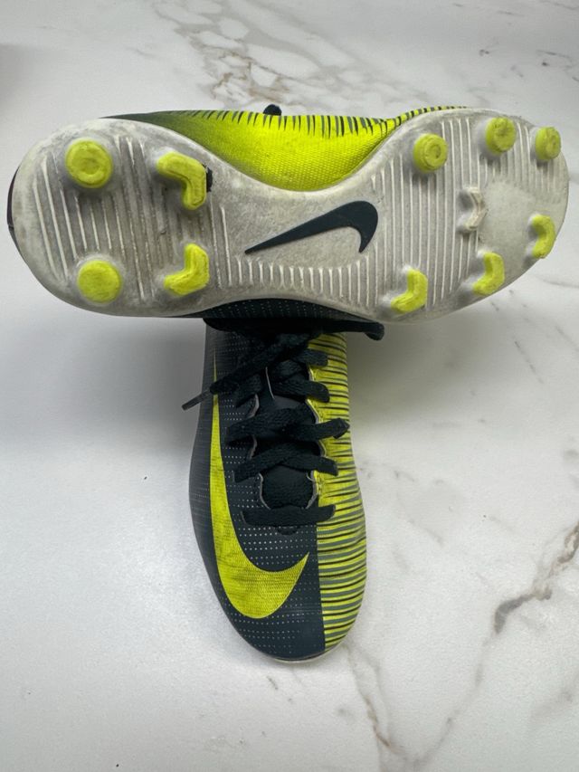Zapatillas fútbol Nike Talla 1.5