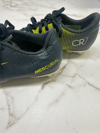 Zapatillas fútbol Nike Talla 1.5